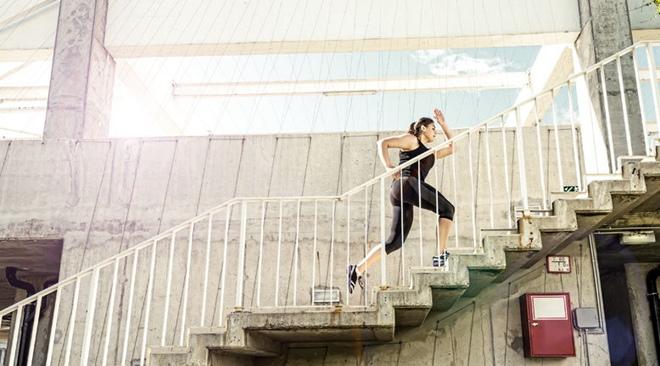 　　爬楼梯能减肥吗